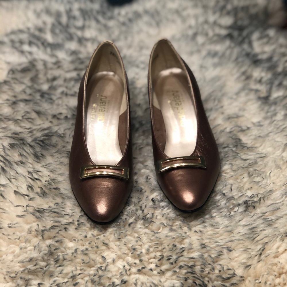 California Magdasians slip on low level shoes